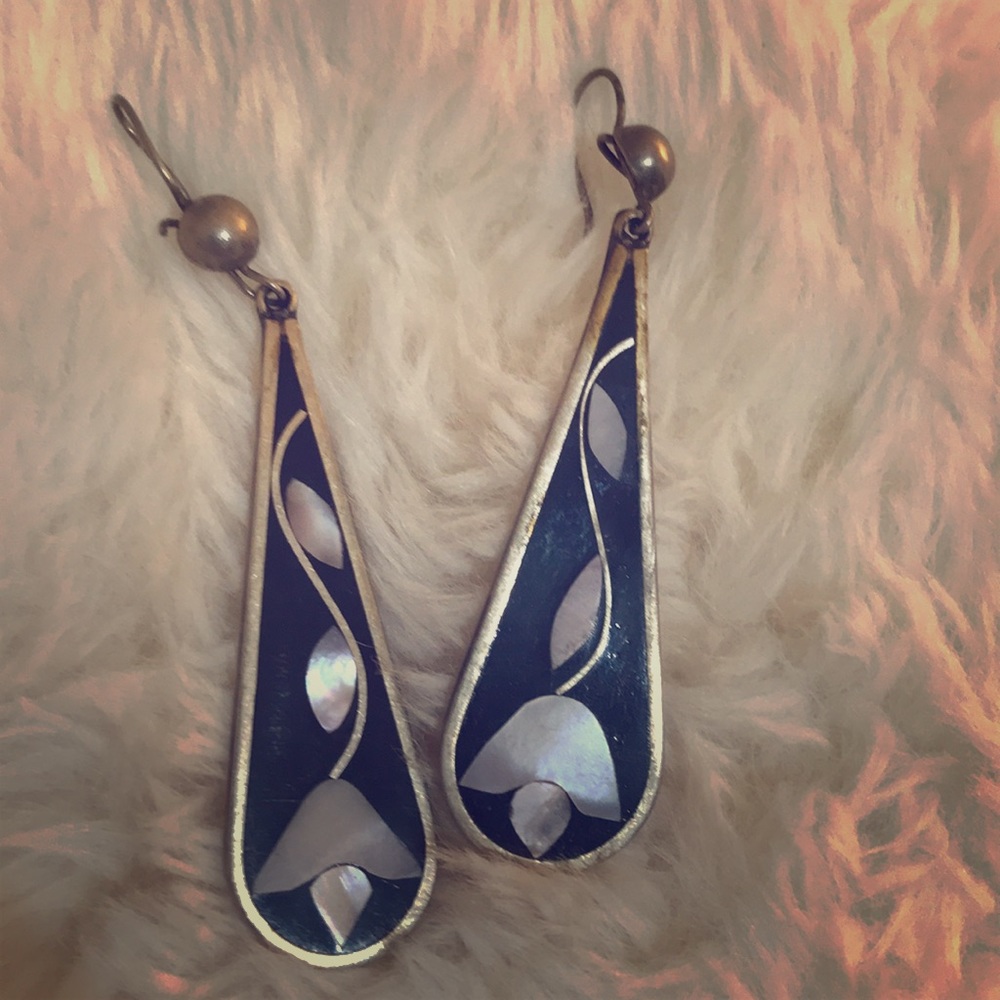 Vintage hanging earrings